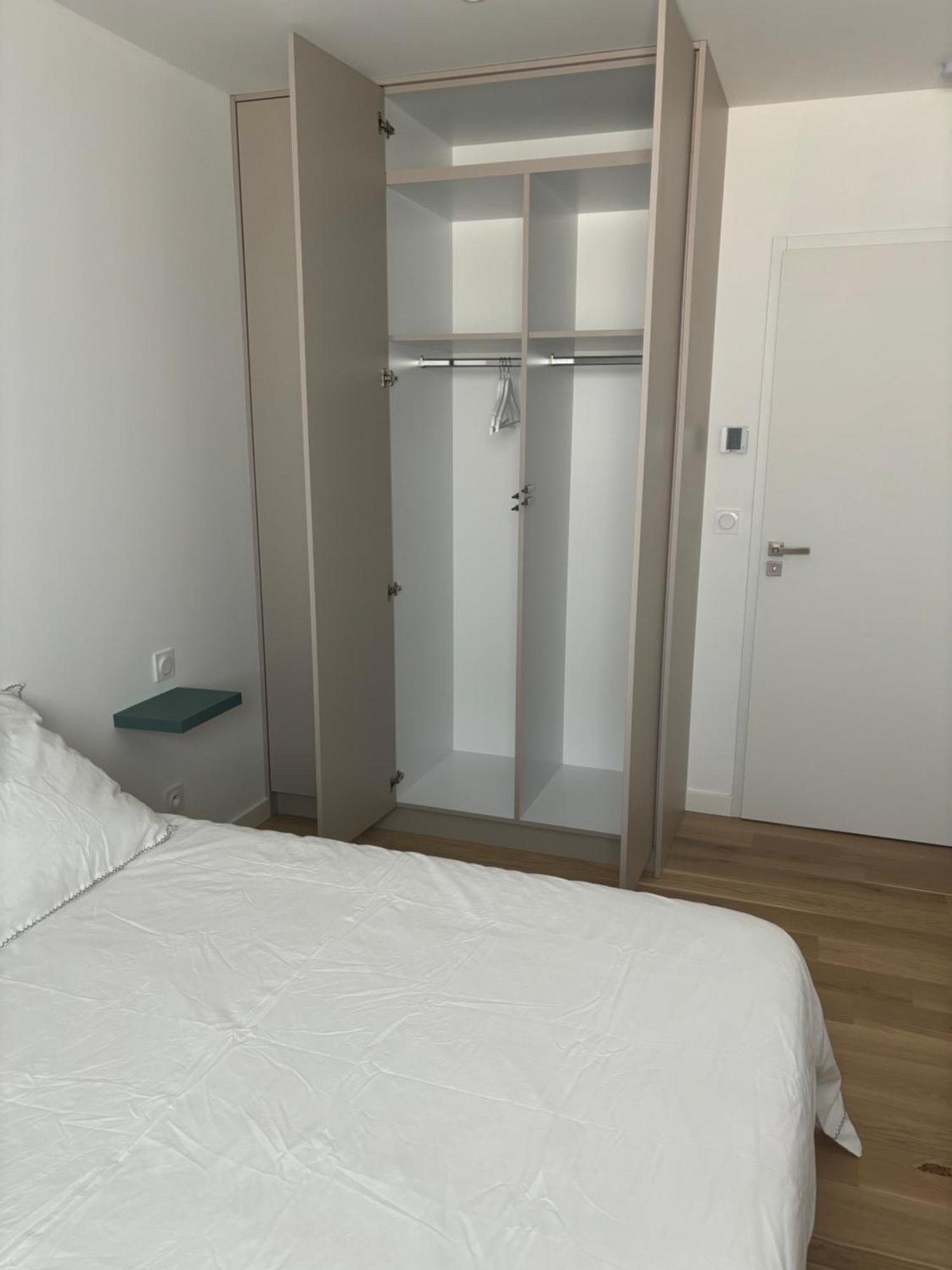 Chambre Privee Climatisee Avec Salle De Bains Partagee-Le Sapin Genay (Rhone) ภายนอก รูปภาพ